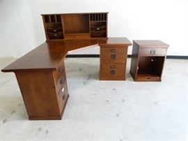 Accountants Office Desk