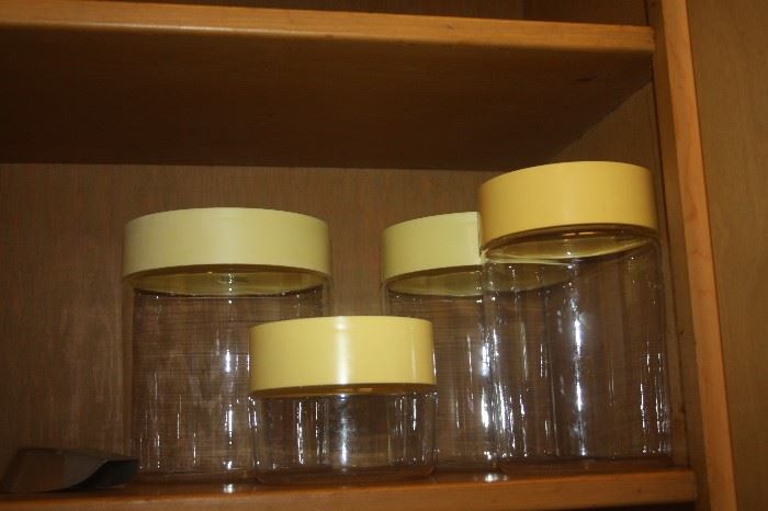 PYREX CANISTERS