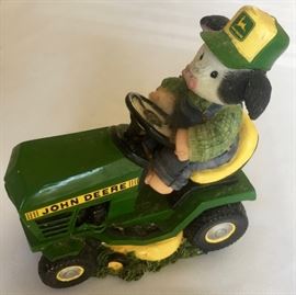 Mary Moos figurine, "Deere to my heart" 