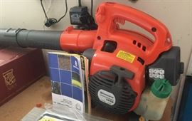 Husquavarna blower 