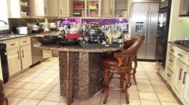FULL KITCHEN inc. Barstools