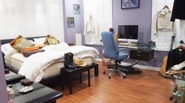 Nice Bedroom Furniture--Modern Black and Glass