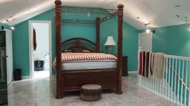 Pretty 4 Poster Bed
