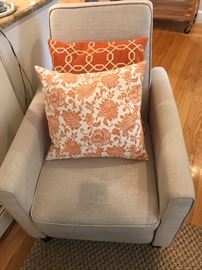 Pair of Reclining Accent Chairs 