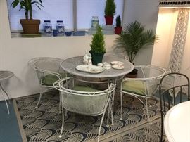 Vintage Woodard patio table and 4 chairs