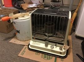 Kero Sun Radiant 10, syphon and 5-gallon container