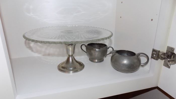 cake stand