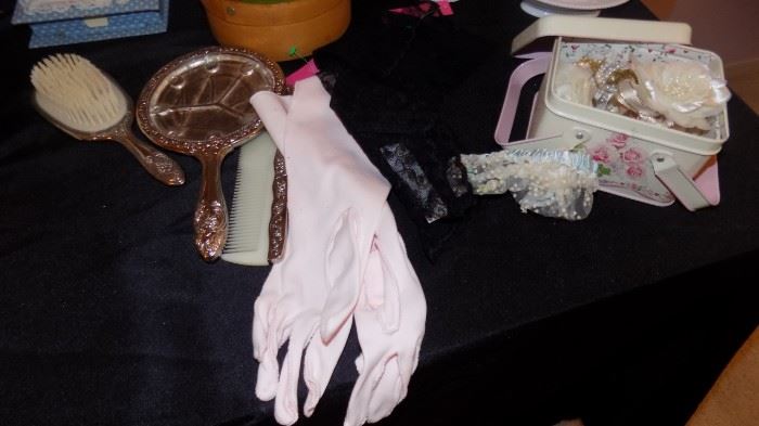 vintage ladies gloves, vanity items