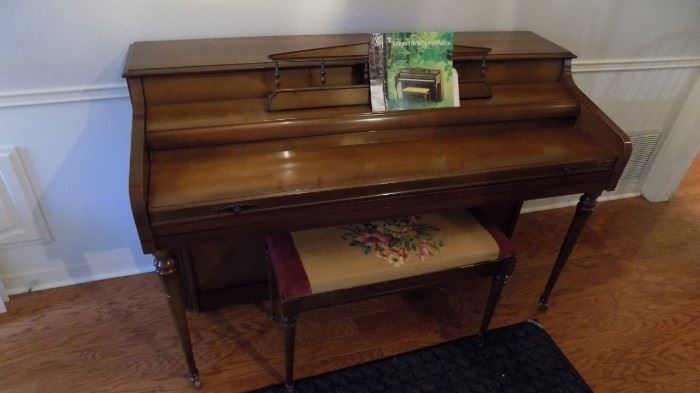 Kimbell spinet piano