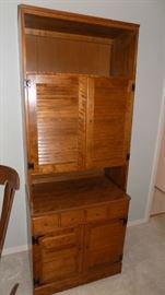 Vintage Ethan Allen cabinet