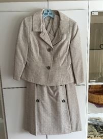 VINTAGE CLOTHING, HATS, SUITS, DRESSES. SHOES, JEWELRY LADIES.