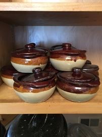 KITCHEN BOWLS CROCKS