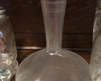 Love this Mid Century style decanter. Has marking but is in Czech 