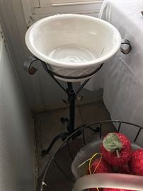 Another great metal plant stand and bowl