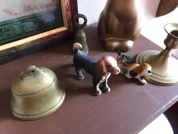 dog figurines
