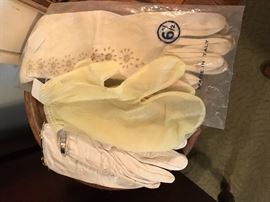 Wonderful ladies gloves.