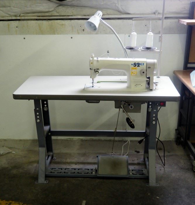 Juki DDl-8700 With Table, Pressure Foot And Knee Pedal, Including Family Electronic Servd Motor Model # FESM-550S, 30.5" x 48" x 21.5"