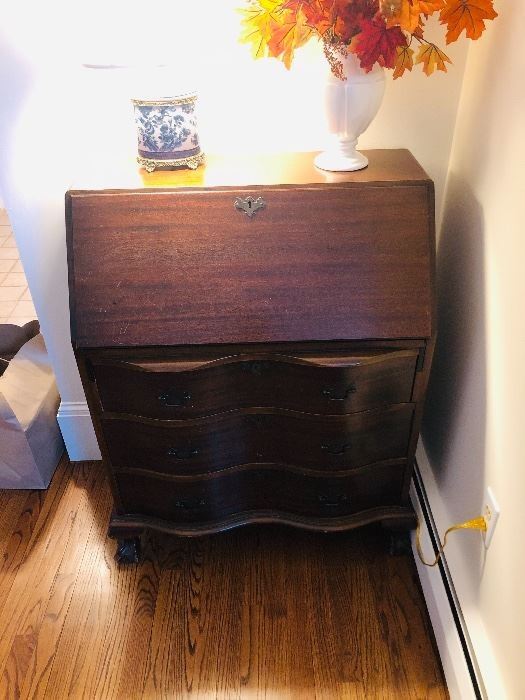 Antique Slant Desk Solid Wood 30.5L 16D 40H 
