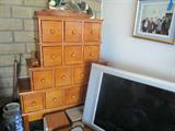 Newer tansu-type chest