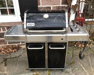 like new grill WEBER with side burners/ also a cover