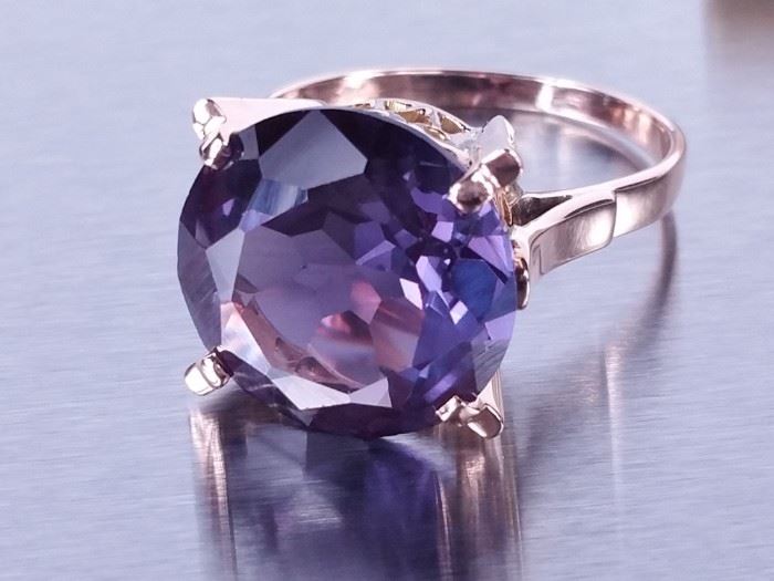 5 CT Purple Color Changing Sapphire Estate Ring; 14k
