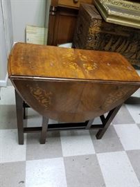 Mahogany marquetry drop leaf table