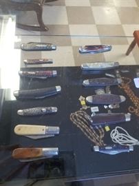 Assorted pocket knives, many as is. 