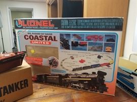 Lionel coastal train in box 