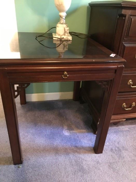 #6	BB-Table	Drexel Furnishings End Table w/pull out tray 22x26x25	 $175.00 
