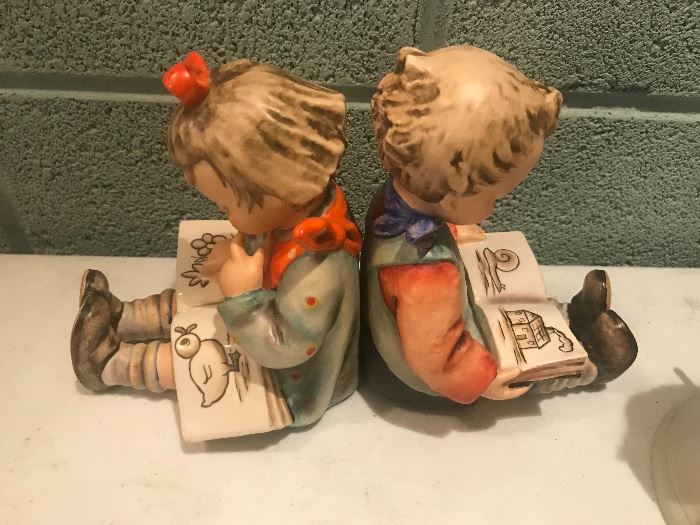 VINTAGE NURSERY GOEBEL HUMMEL FIGURINES 14/A & B BOY & GIRL BOOK WORMS BOOKENDS