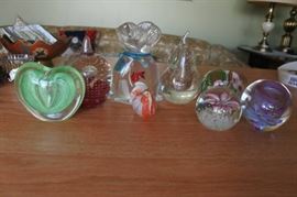 Lot of Gorgeous Artistic Glass Paperweights and Mi ...