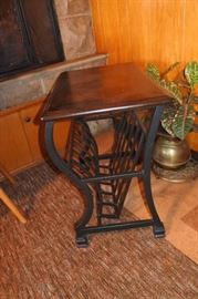 Mahogany Top Magazine Table with Sturdy Black Meta ...
