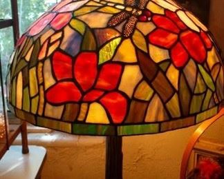 A lovely stained glas lamp with dragonfly design.