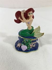 Disney Ariel Arribas Bros Swarovski Hinged Box I https://ctbids.com/#!/description/share/90536