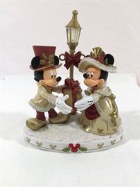 Mickey & Minnie Light Up Victorian Figurine https://ctbids.com/#!/description/share/90547