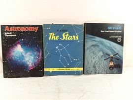 Vintage Space Astronomy Skylab Books 3 Pc https://ctbids.com/#!/description/share/90666