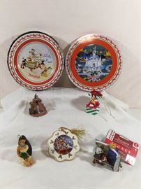 Disney Unique Ornaments & Plates Christmas https://ctbids.com/#!/description/share/90667