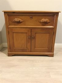 Antique Cabinet https://ctbids.com/#!/description/share/94929