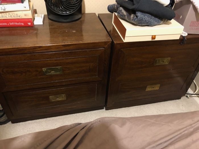 Side tables/drawers (photo 4 of 4)