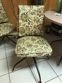 Great 70's Dinette Set/ 4 chairs. Priced to sell fast !