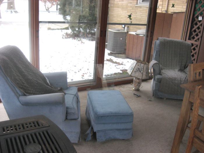Several comfy living room chairs, fabric & recliners