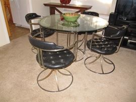 Vintage Daystrom Furniture dining set with five chairs