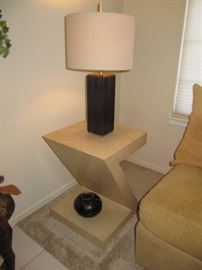 Great modern Z design stone table