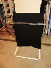 Acrylic blanket stand