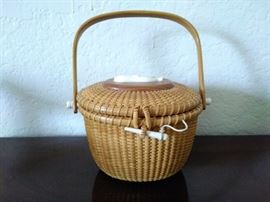 BDR02 Signed Sayle Basket with Carved Whale Accent