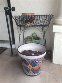 BFY07 Terracotta Pots and Metal Planter