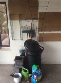 BG05 Garden Tools, Trellis, Trash Can, and More