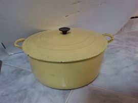 BK03 Le Creuset Dutch Oven