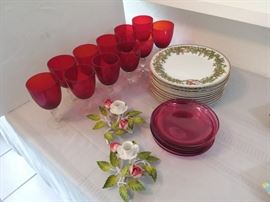 BK09 Fitz  Floyd Dinner Plates, Blown Glass Stemware, and More