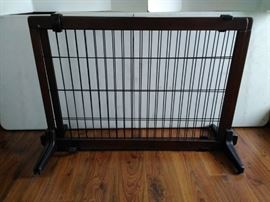 BLR12 Top Paw Adjustable Wood Gate